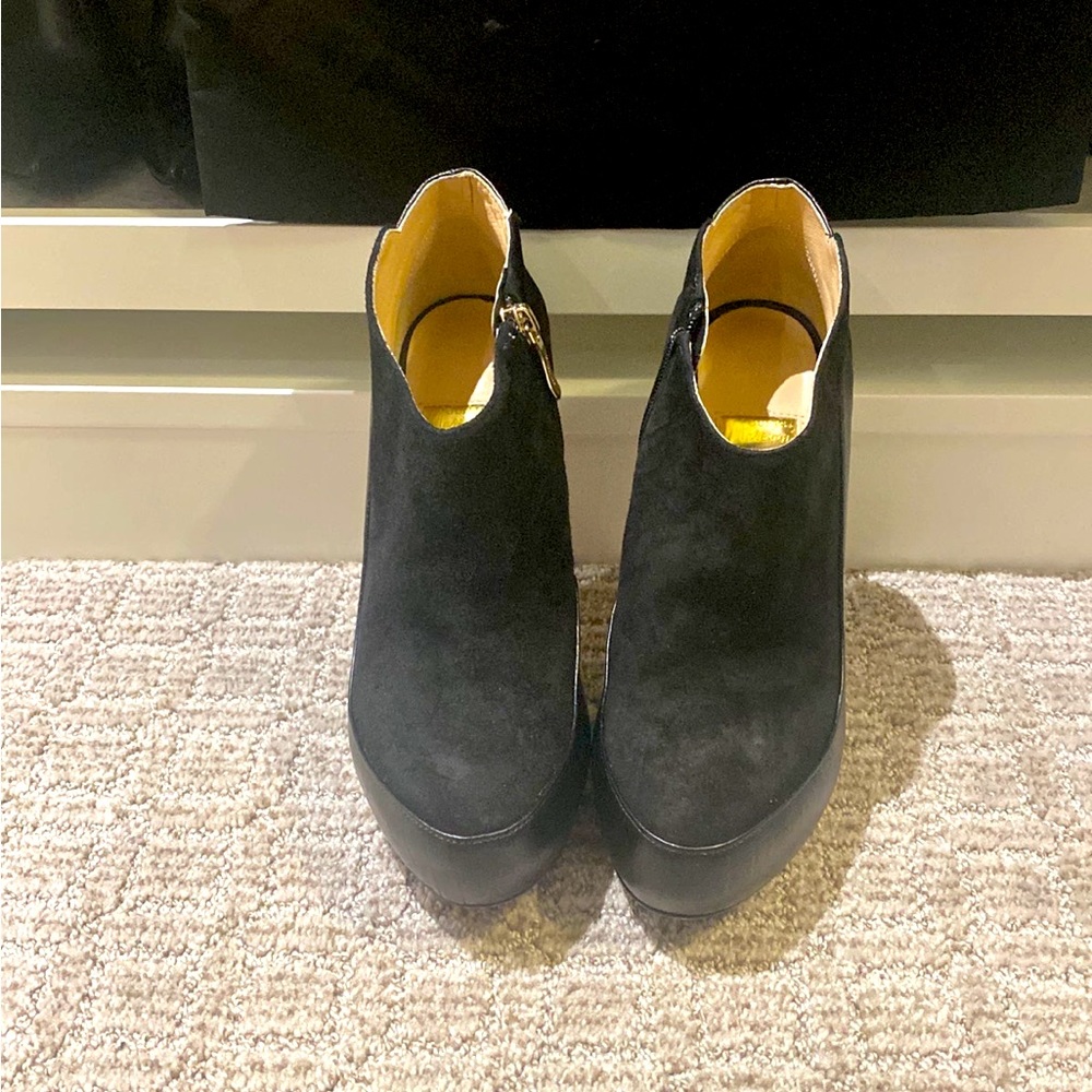 marciano leather boots size 6